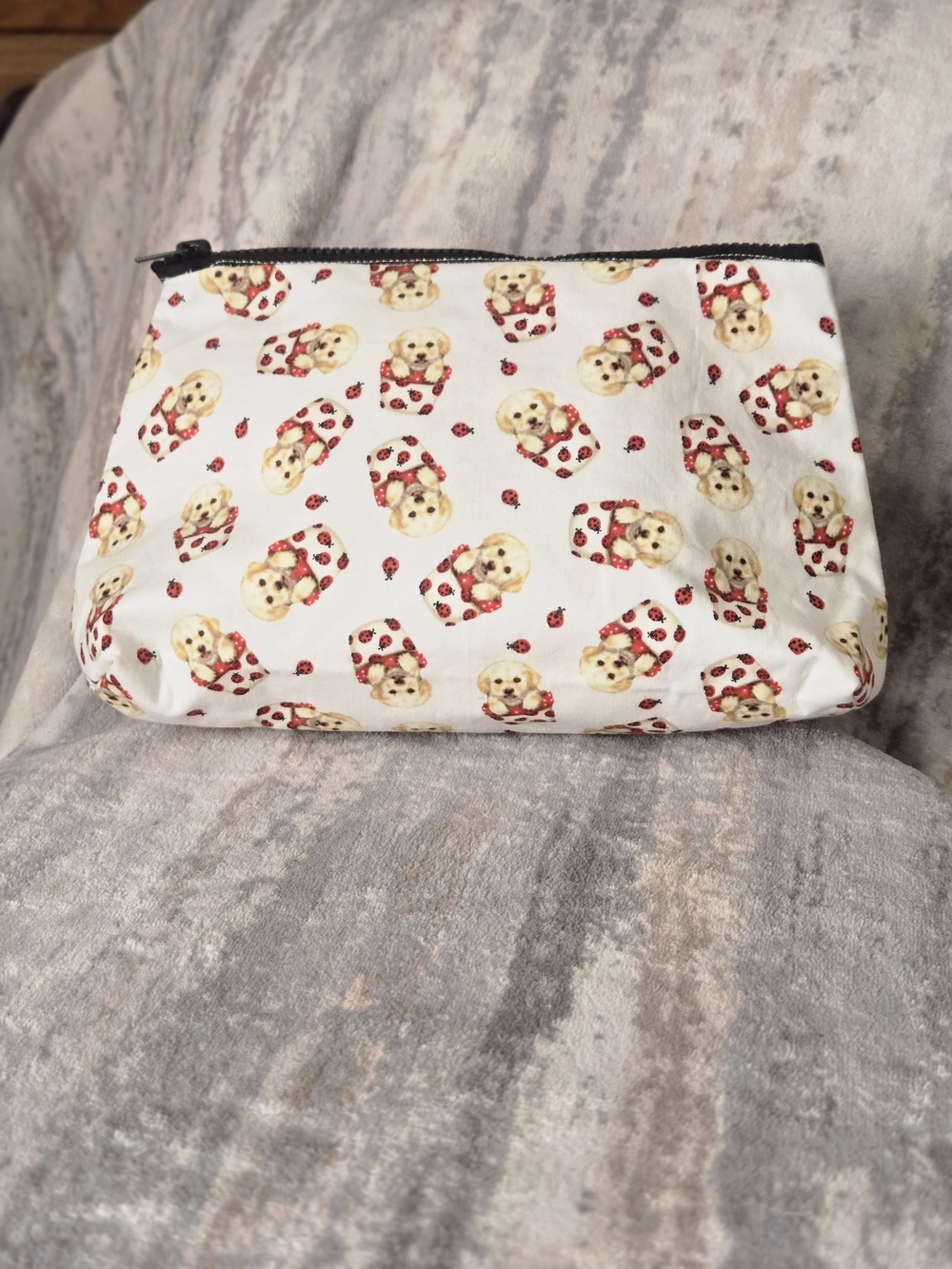 White Puppy Ladybug Pattern Zip Pouch Clean